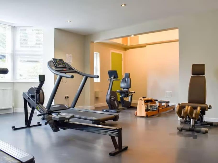 Strathmore Apt Scarborough, Pool, Gym, Parking Exterior photo